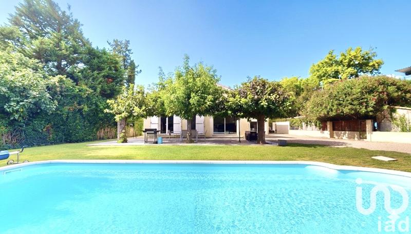 Maison - 210 m² - 9 pièces