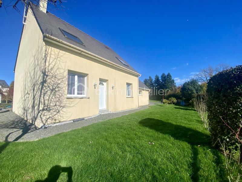 Maison - 98 m² - 5 pièces