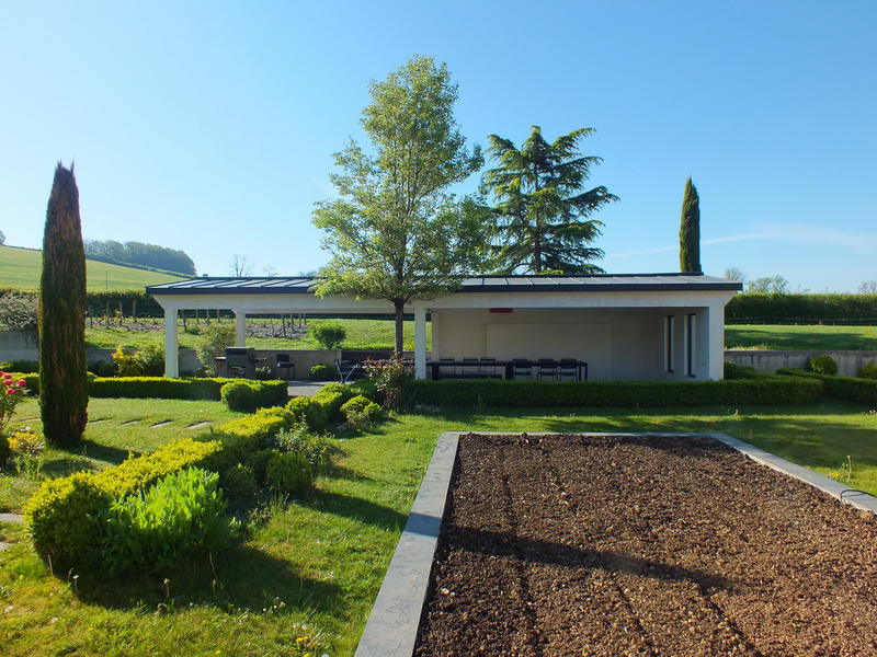 Maison d'architecte - 730 m² - 17 pièces