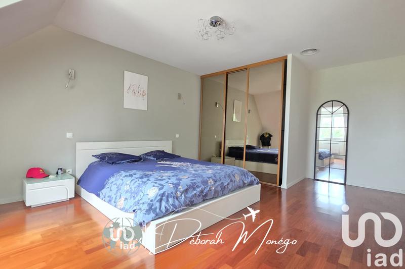 Maison - 195 m² - 8 pièces