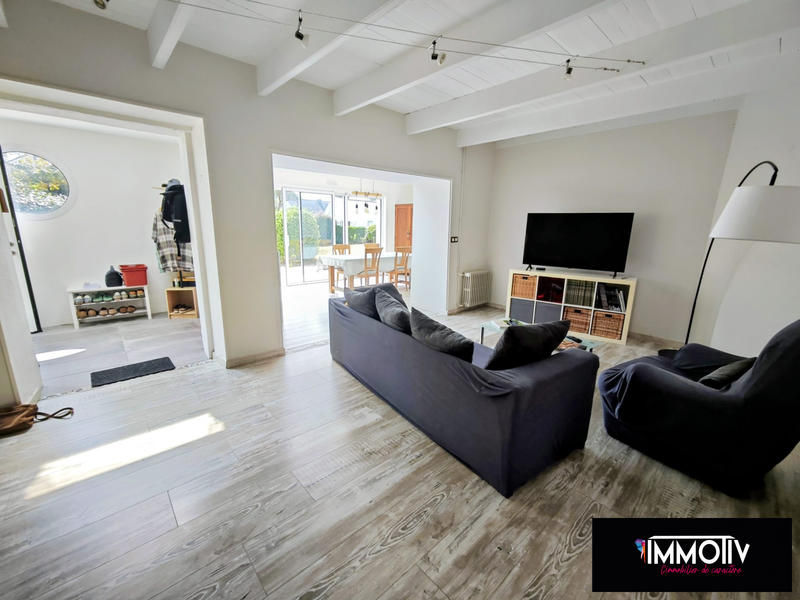 Maison - 176 m² - 8 pièces