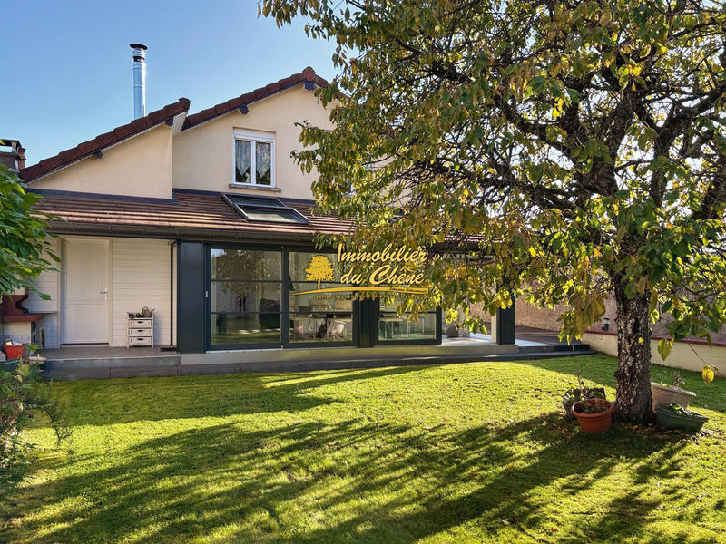 Maison - 200 m² - 6 pièces