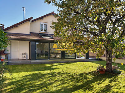 Maison - 200 m² - 6 pièces