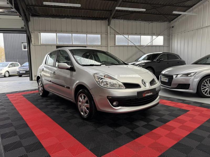 Renault Clio 1.5 dCi 85 Ch Bv Quickshift Dynamique - Garantie 6 Mois