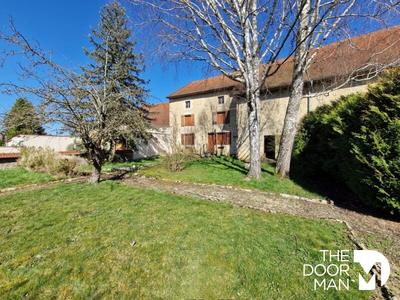 Maison - 436 m² - 8 pièces