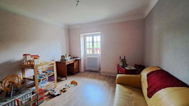 Demeure - 175 m² - 6 pièces