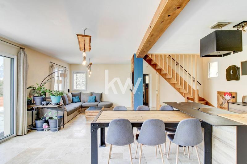 Maison - 101 m² - 5 pièces