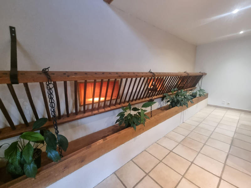 Maison - 232 m² - 8 pièces