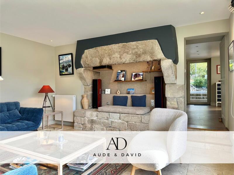 Maison - 278 m² - 11 pièces