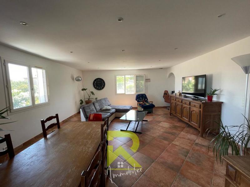 Propriété - 201 m² - 7 pièces