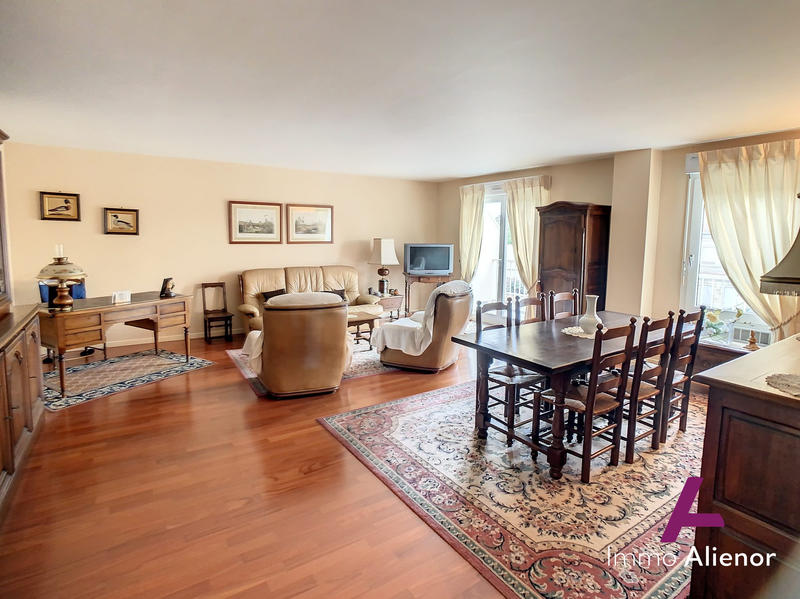 Appartement - 106 m² - 4 pièces