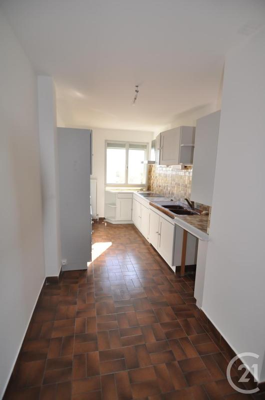 Appartement - 90 m² - 4 pièces