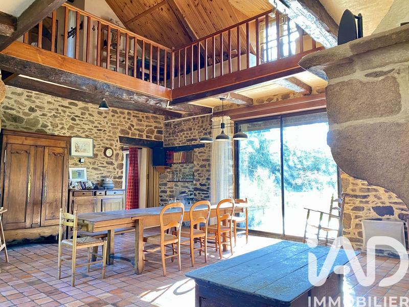Maison - 186 m² - 5 pièces