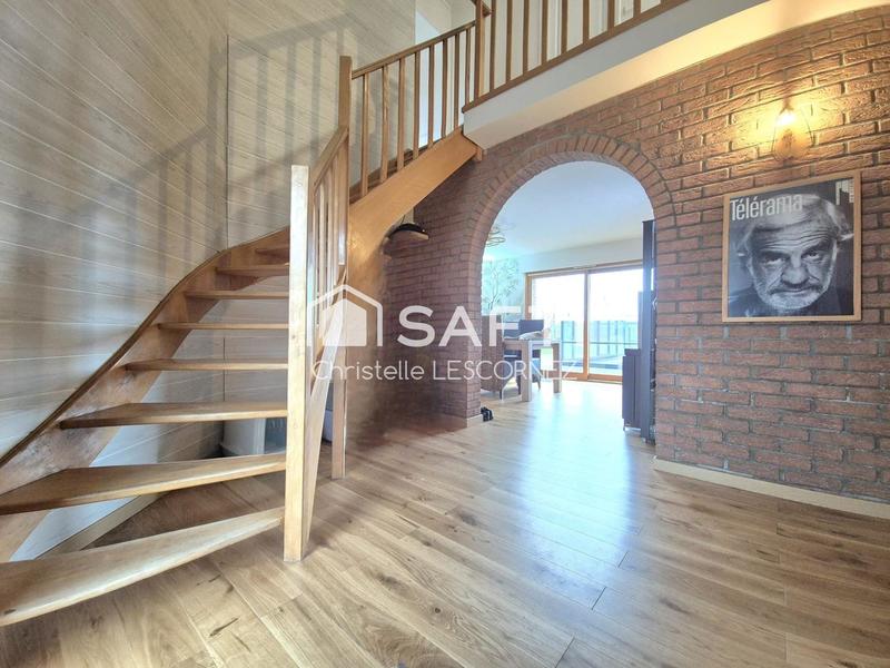 Maison - 227 m² - 6 pièces