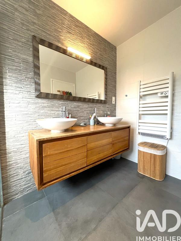 Maison - 122 m² - 5 pièces