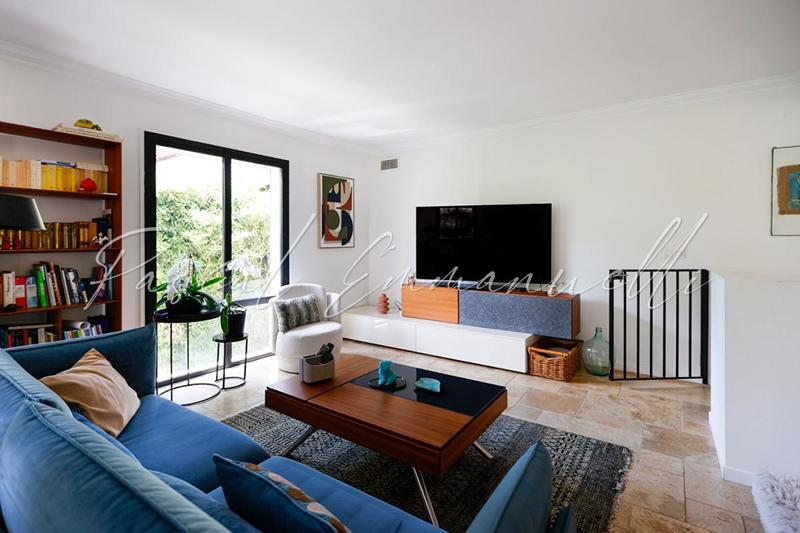 Villa - 265 m² - 6 pièces