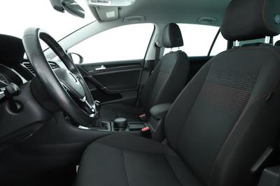 Volkswagen Golf VII 1.0 Tsi BlueMotion Tech Sound Bv6 5p 110 ch