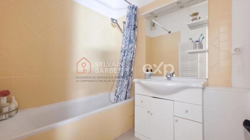 Appartement - 75 m² - 3 pièces