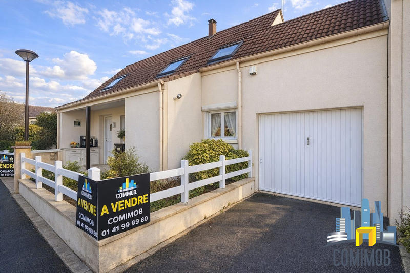 Maison traditionnelle - 92 m² - 4 pièces