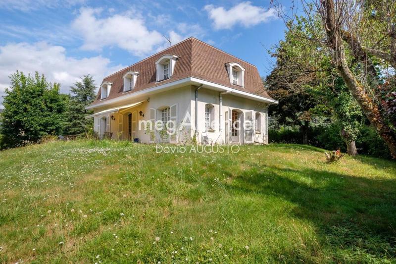 Propriété - 180 m² - 6 pièces