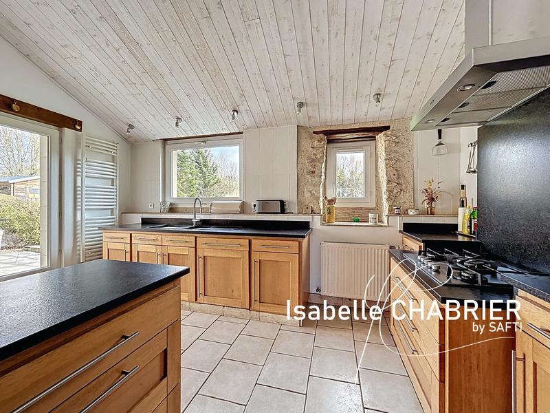 Maison - 250 m² - 9 pièces