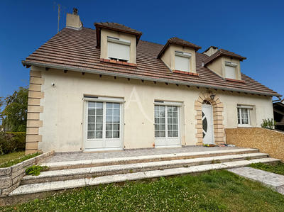 Maison - 135 m² - 6 pièces