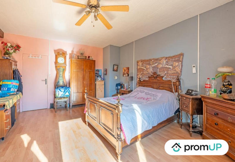 Maison - 180 m² - 6 pièces