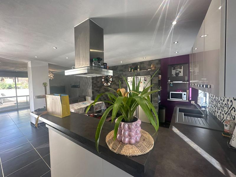 Maison - 107 m² - 6 pièces