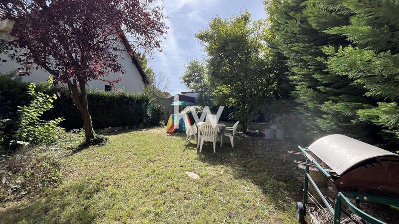 Maison - 95 m² - 5 pièces