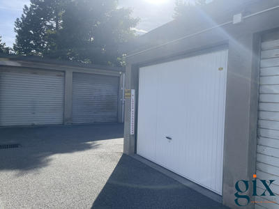 Parking / Garage - 14 m²