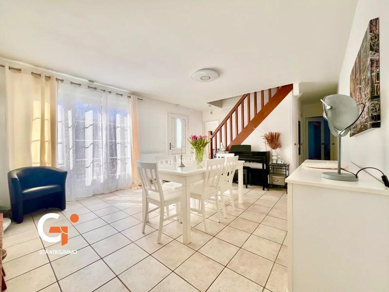 Maison - 110 m² - 5 pièces