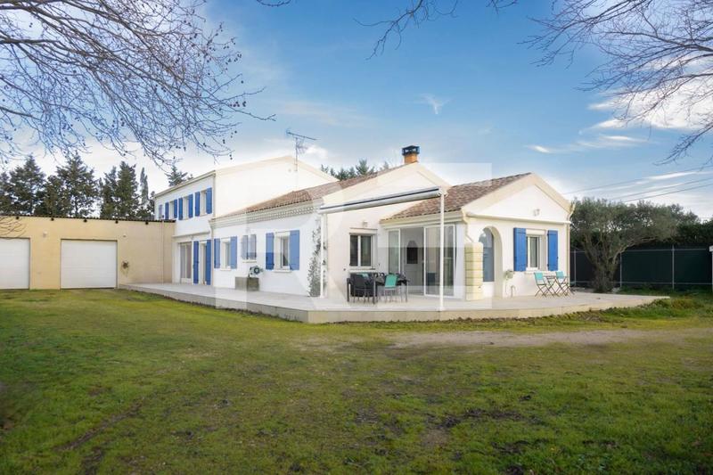 Maison - 198 m² - 9 pièces