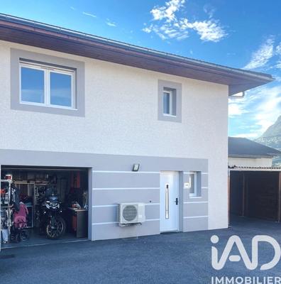 Maison - 85 m² - 4 pièces