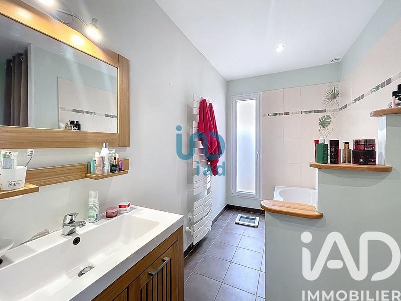 Maison - 212 m² - 8 pièces