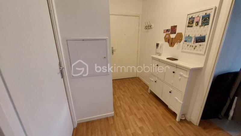 Appartement - 5 094 m² - 3 pièces