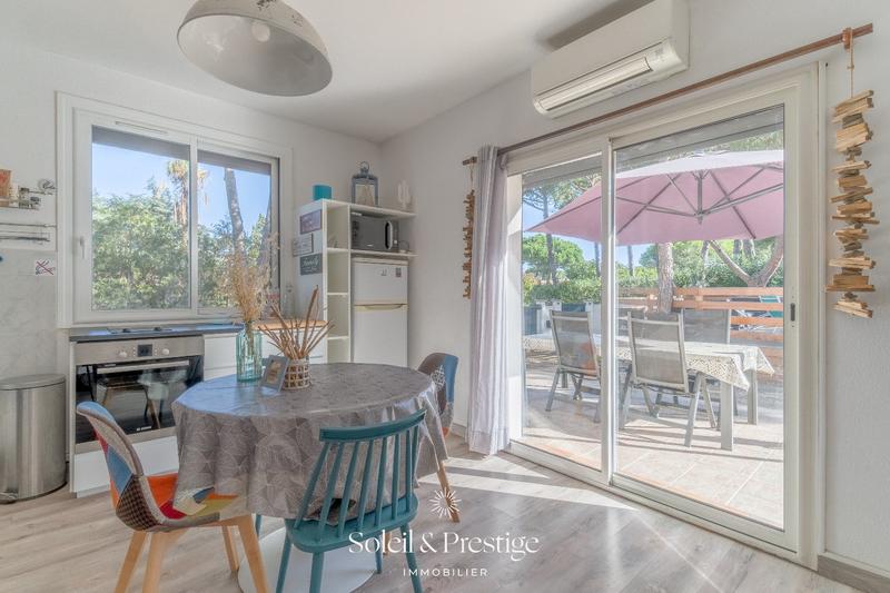 Maison - 180 m² - 9 pièces