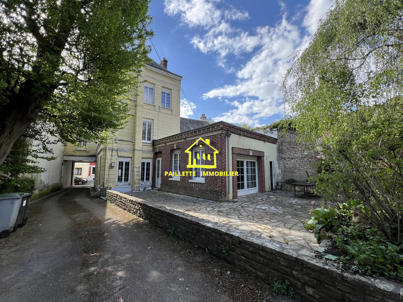 Maison - 210 m² - 5 pièces