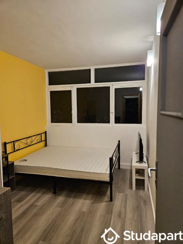 Chambre - 68 m² - 1 pièce