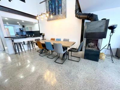 Appartement - 180 m² - 5 pièces