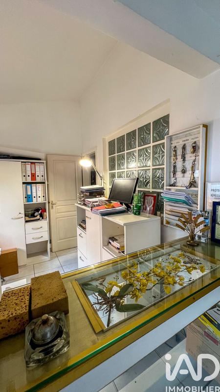 Maison - 681 m² - 17 pièces