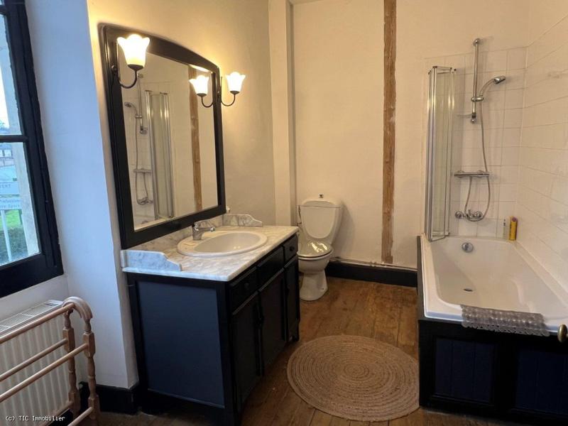 Maison de ville - 201 m² - 7 pièces