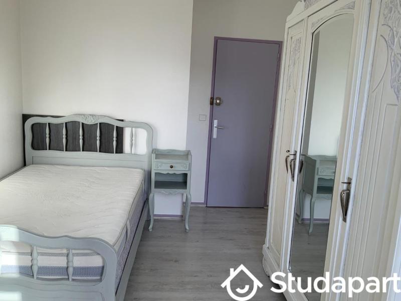 Chambre - 11 m² - 1 pièce