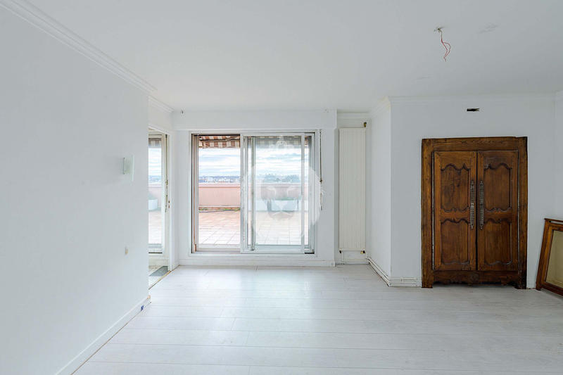 Appartement - 150 m² - 6 pièces