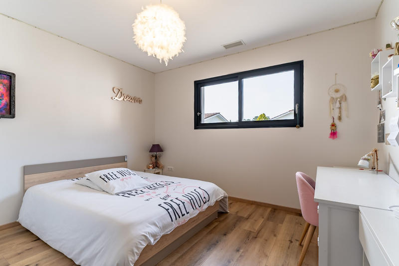 Maison - 198 m² - 7 pièces