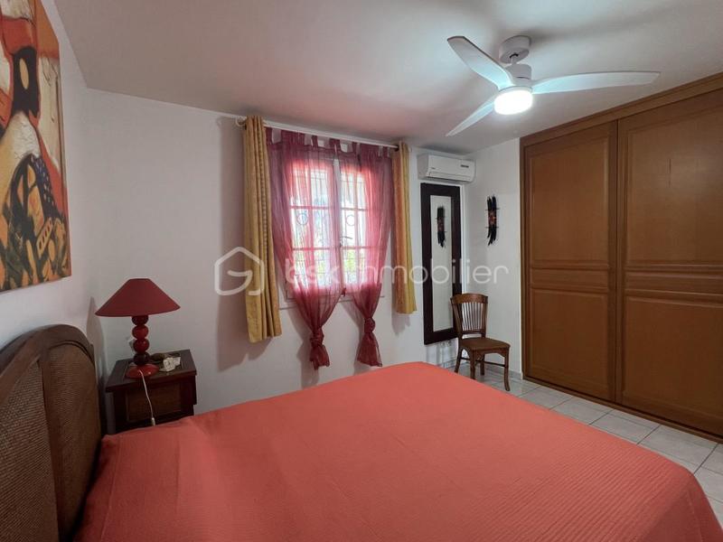 Appartement - 81 m² - 2 pièces