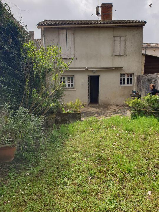 Maison de ville - 160 m² - 9 pièces