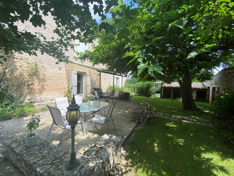 Maison - 240 m² - 10 pièces