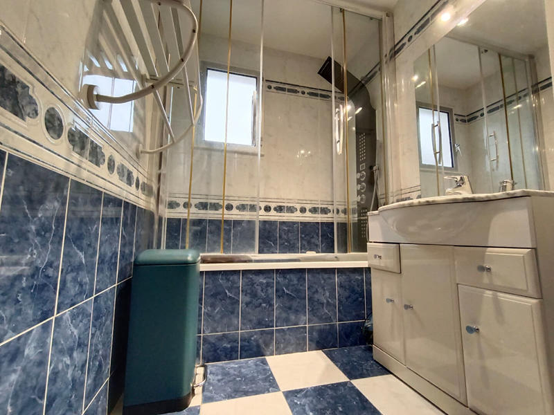 Maison - 85 m² - 5 pièces