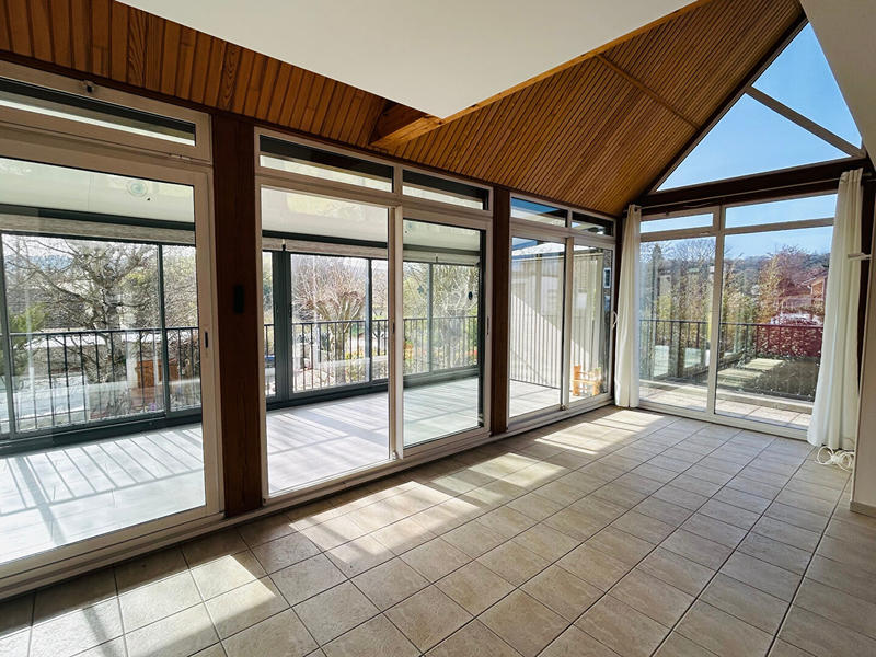 Maison - 180 m² - 6 pièces