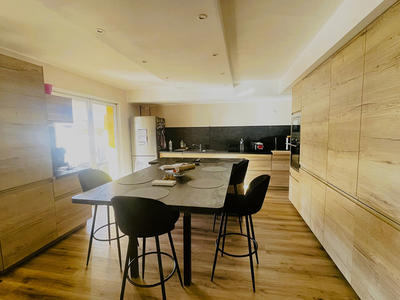 Maison - 138 m² - 5 pièces